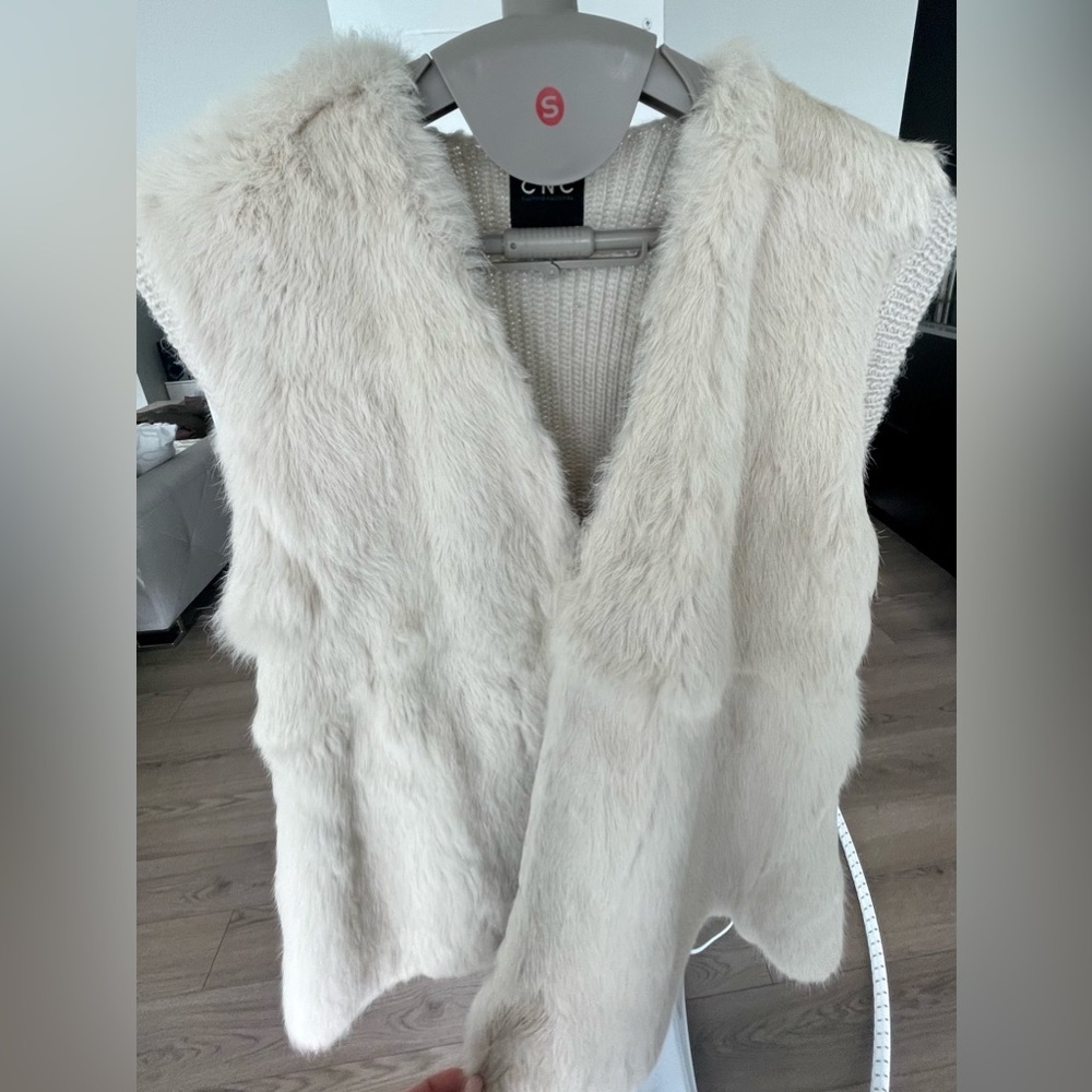 C’N’C Wool Knitted and Fur Vest - Picture 3 of 9